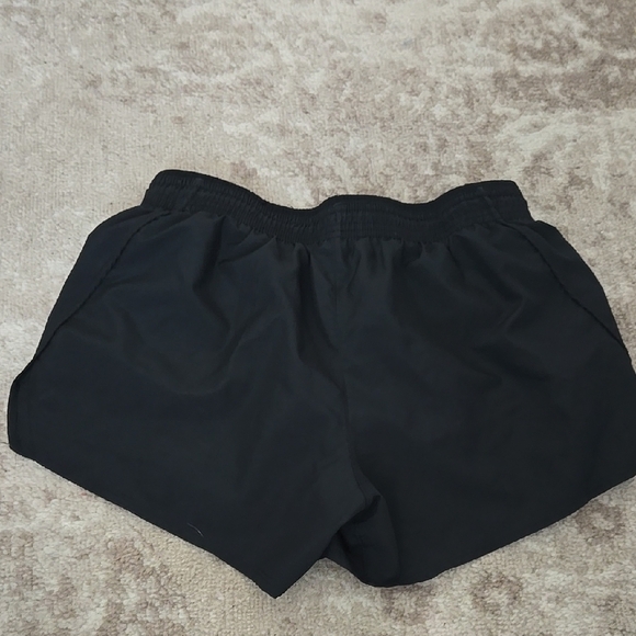 Nike Running Dri-FIT Swoosh mid-rise brief-lined shorts in black Size Small - Picture 4 of 5